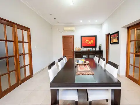 Casa Amplia y de Categoría en Venta en Guadalupe