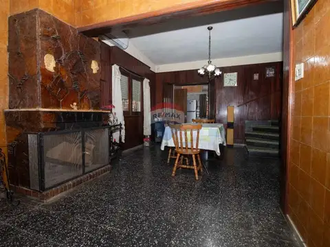 Casa 6 ambientes con 3 baños