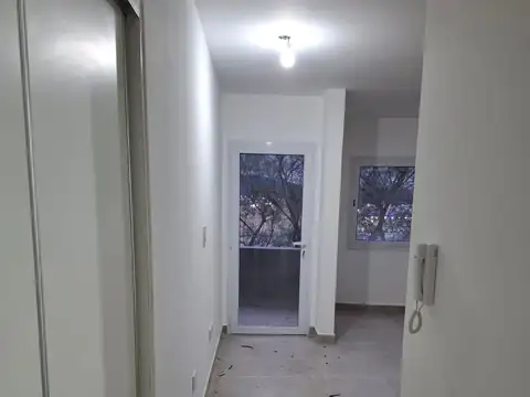 Monoambiente en venta c/ cochera en Av. Bolivia, Salta Capital