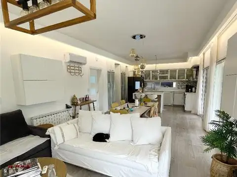 CASA 4 AMBIENTES en Barrio SEPTIEMBRE, Escobar - Impecable