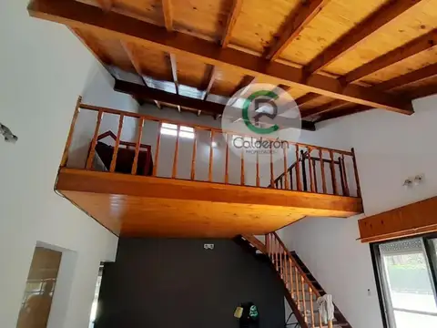 Casa 4 ambientes con 2 baños