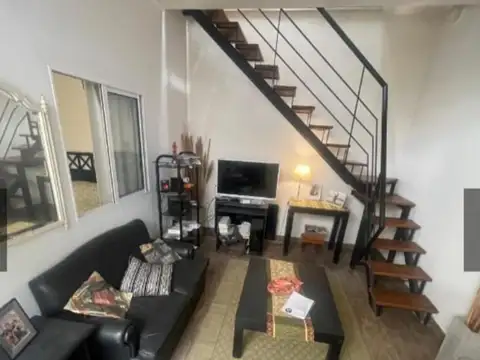 Depto Tipo Casa en Venta de 4 ambientes