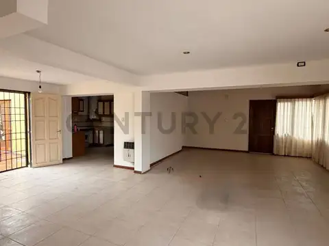 CASA EN BARRIO PARQUE NORTE