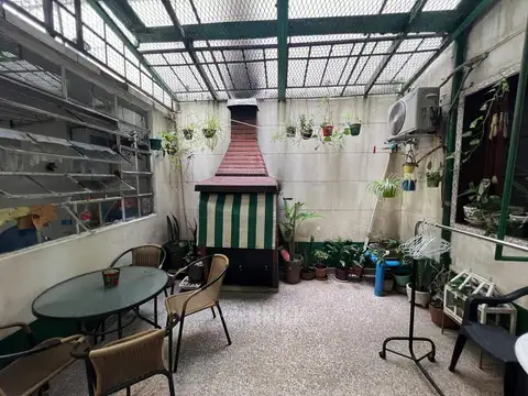 Depto Tipo Casa en Venta en Flores, USD 154.000