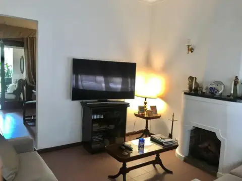 EXCELENTE PROPIEDAD EN CALLE CONDARCO, TEMPERLEY