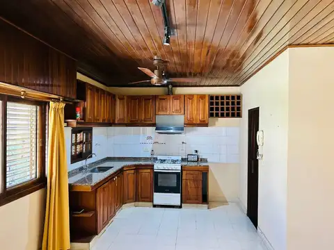 Venta casa 4 amb con parque, Apto Credito,Burzaco.