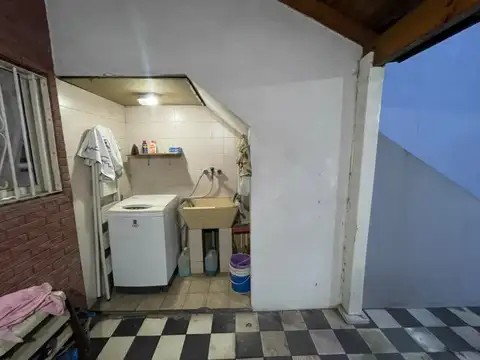 Avenida Piedra Buena 4800, Piso 0