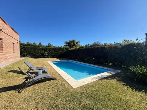 Casa en Alquiler en Haras Santa Maria, USD 1.500