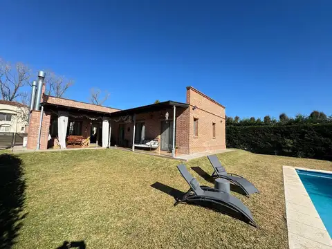 Casa en Alquiler de 3 dormitorios
