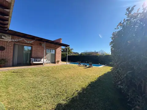 Casa 4 ambientes con 3 baños