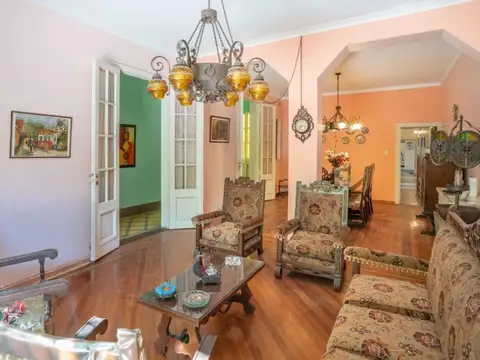 Casa en Venta con 1 cochera