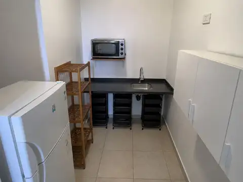 Emilio Mitre 300