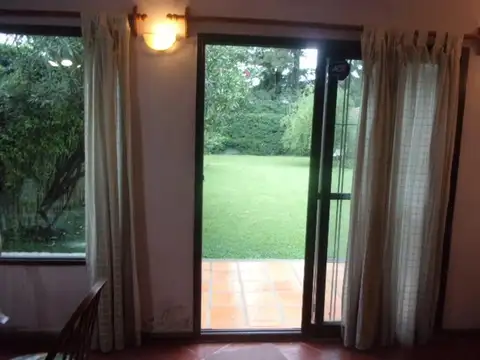 Casa en Alquiler de 3 dormitorios