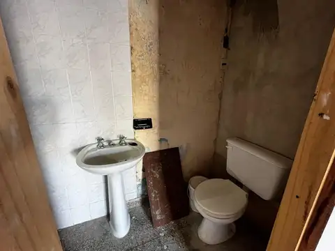 VENTA CASA GRAL ROJO A REFACCIONAR