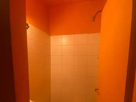 Av. Pte Peron 3500, Piso P.B