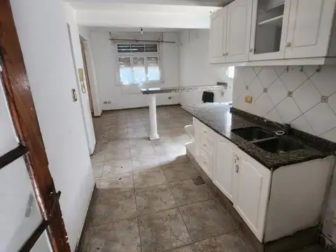 Depto Tipo Casa en Venta en Parque Chacabuco, USD 85.000
