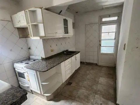 Depto Tipo Casa 4 ambientes con 2 baños