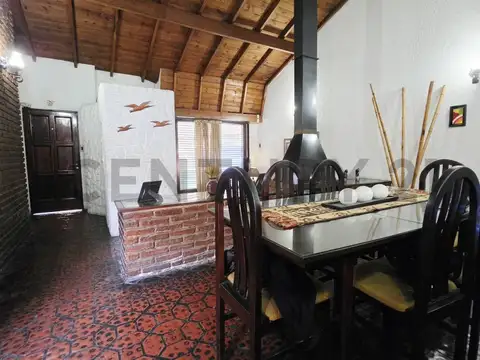 Casa en Venta con 1 cochera