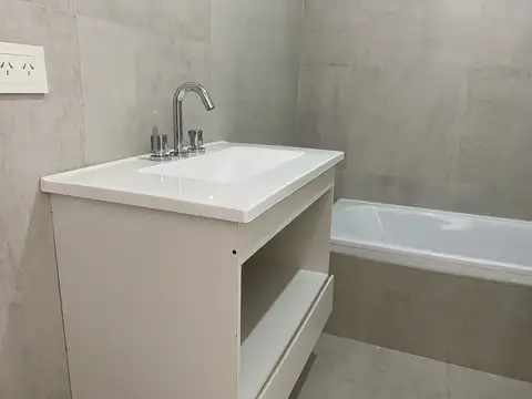Depto Tipo Casa en Venta 4 años