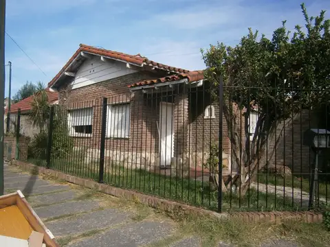 CHALET EN ESQUINA