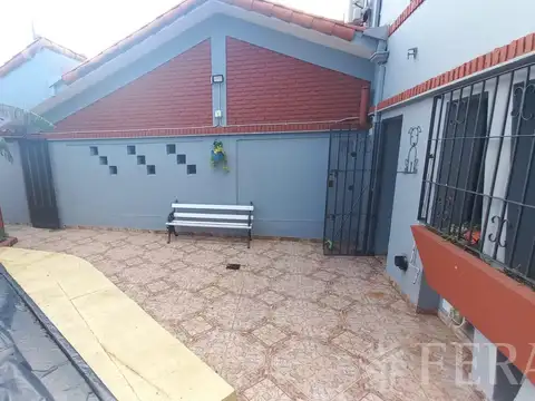 Depto Tipo Casa en Alquiler en Wilde, $ 750.000
