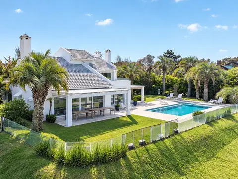 Casa de 6 suites a 150mts de la posta del cangrejo