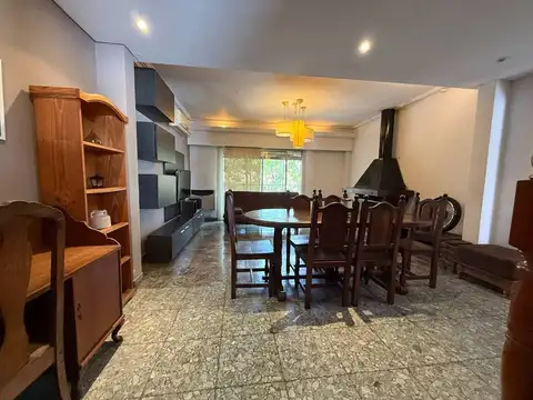 Depto Tipo Casa 5 ambientes con 2 baños
