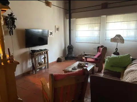 Casa 5 ambientes con 3 baños