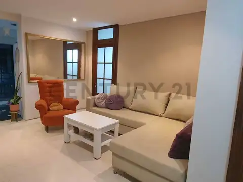 VENTA Casa 2 dormitorios + cochera | Calle 3 y 66 | La plata