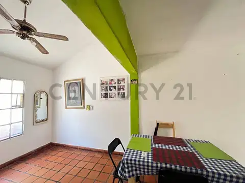 Casa 4 ambientes con 1 baño