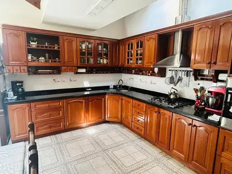 PH 4 AMBIENTES CON QUINCHO Y TERRAZA PROPIA 