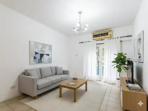 Venta. Departamento 3 ambientes. Patio. Monserrat