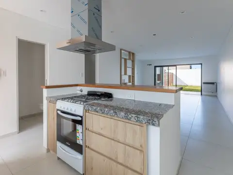 Casa en Venta con 1 cochera