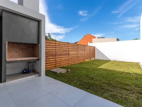 33 e/ 23 y 24 1400