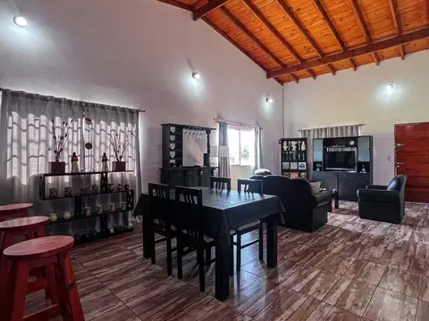 Casa 3 ambientes con 1 baño