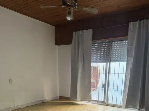 Depto Tipo Casa en Venta en Lanús Oeste, USD 55.000