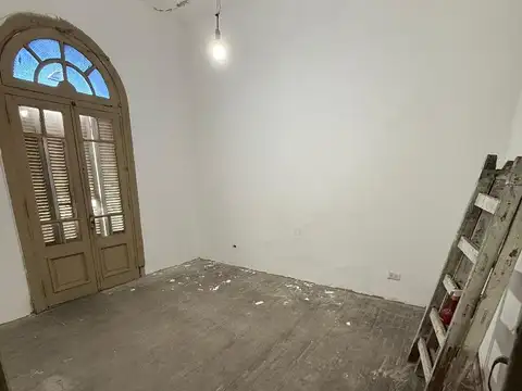 Avenida Nazca 2000, Piso 1