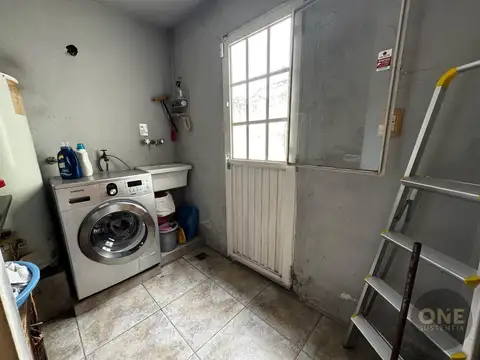 VENTA CASA 4 AMBIENTES CON TERRAZA  EN VALENTIN ALSINA