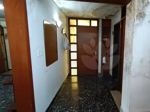 Casa 5 ambientes con 1 baño