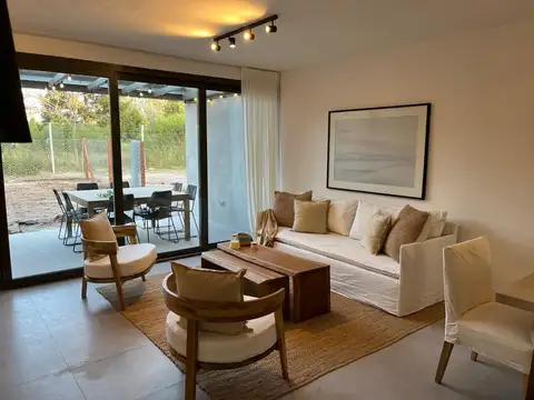 Townhouse en venta  de 4  Ambientes en Oliden Joven