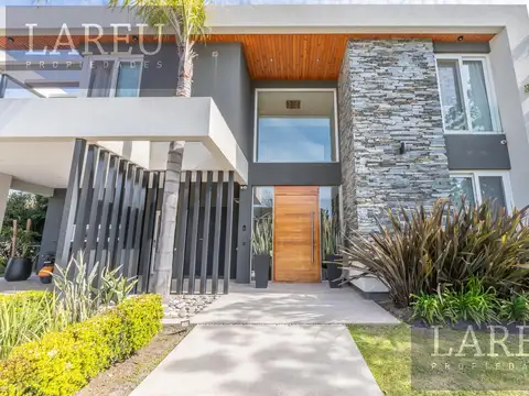 Casa 7 ambientes con 3 baños