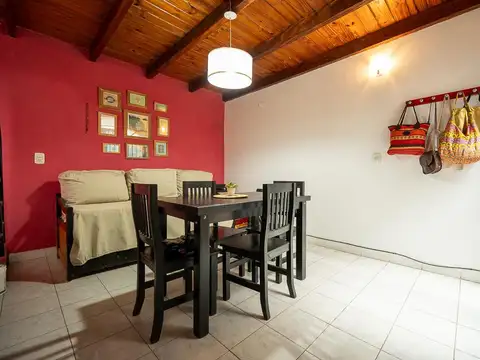 Depto Tipo Casa en Venta 76 años