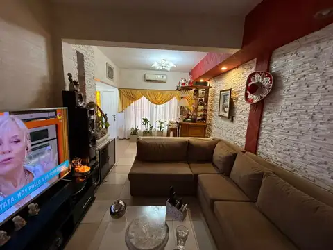 Depto Tipo Casa en Venta de 5 ambientes