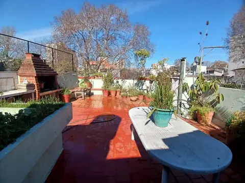 RESERVADO | Excelente PH con entrada independiente y hermosa terraza con parrilla en esquina!