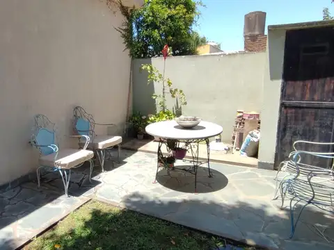 Casa en Venta con 4 cocheras