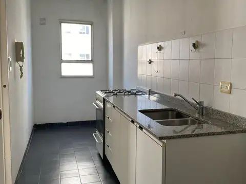 Departamento en Alquiler en Coghlan, $ 700.000