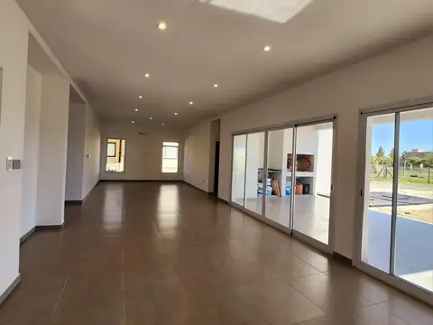 Casa en Venta al Oeste