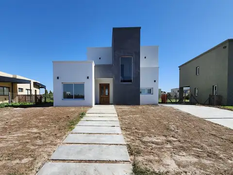 VENTA CASA 5 AMBIENTES SAN SEBASTIAN FINANCIA