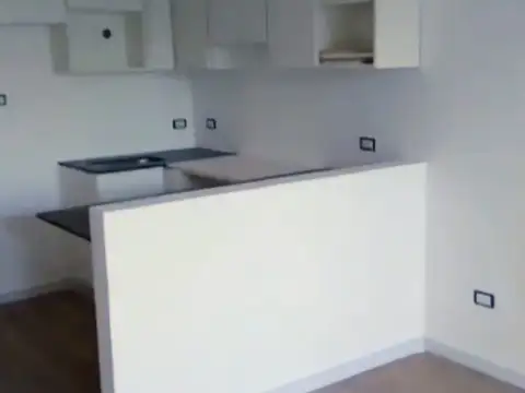 11 de Septiembre 2900, Piso 2