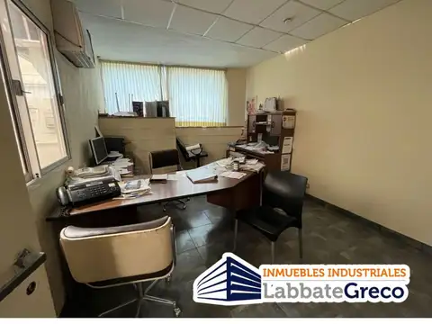 Galpon en Alquiler 8,22  mts Frente